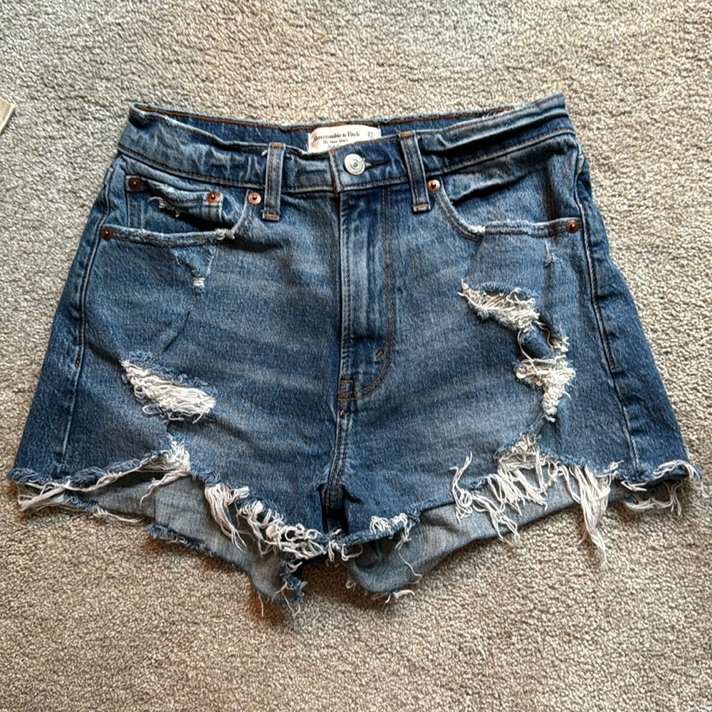 Abercrombie curve love high rise mom short